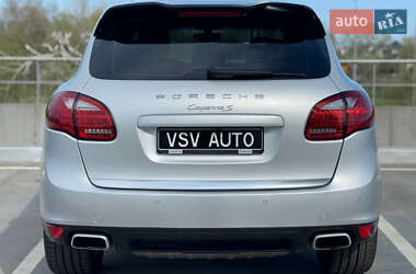 Позашляховик / Кросовер Porsche Cayenne 2012 в 