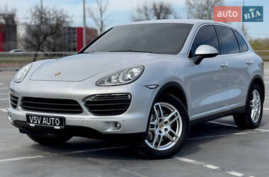 Позашляховик / Кросовер Porsche Cayenne 2012 в 