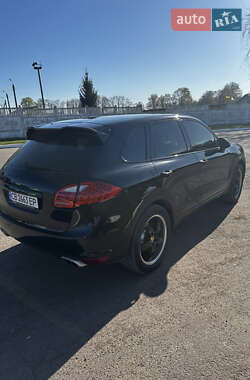 Внедорожник / Кроссовер Porsche Cayenne 2010 в 