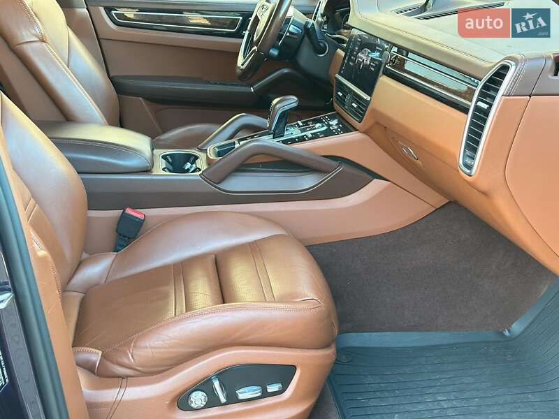Внедорожник / Кроссовер Porsche Cayenne 2018 в Одессе