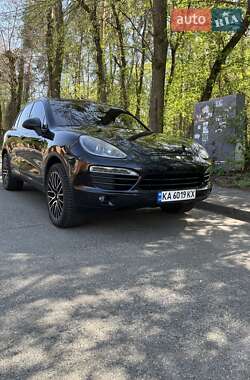 Внедорожник / Кроссовер Porsche Cayenne 2012 в 