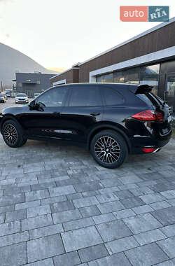 Позашляховик / Кросовер Porsche Cayenne 2011 в 