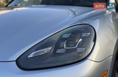 Внедорожник / Кроссовер Porsche Cayenne 2017 в 