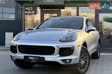 Внедорожник / Кроссовер Porsche Cayenne 2017 в 