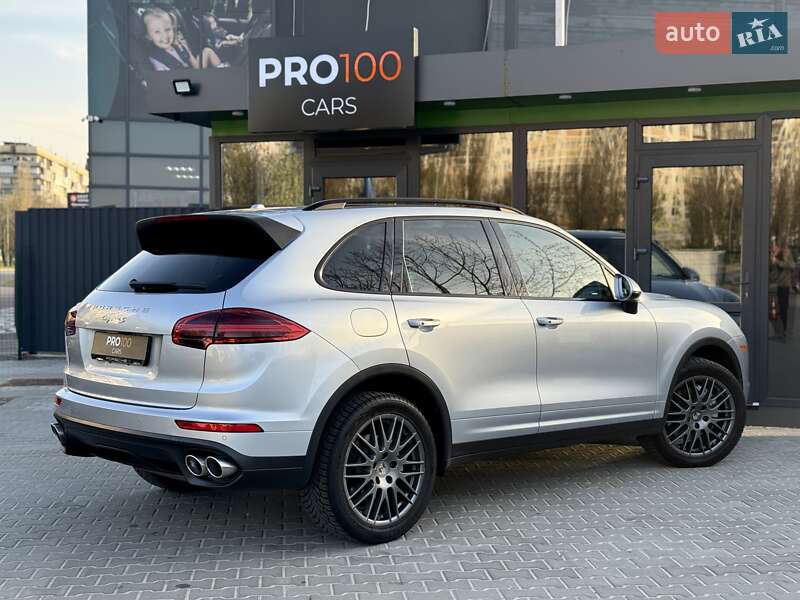 Внедорожник / Кроссовер Porsche Cayenne 2017 в Киеве