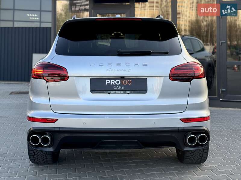 Внедорожник / Кроссовер Porsche Cayenne 2017 в Киеве