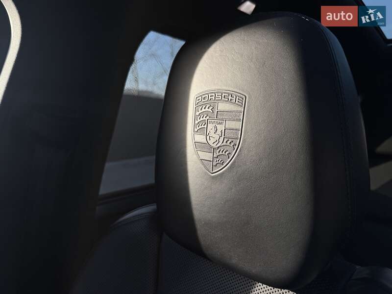 Внедорожник / Кроссовер Porsche Cayenne 2017 в Киеве