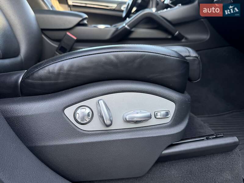 Внедорожник / Кроссовер Porsche Cayenne 2017 в Киеве