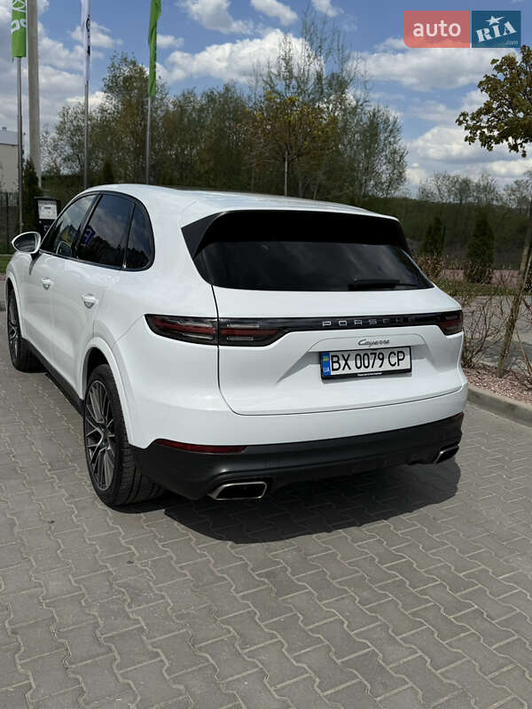Внедорожник / Кроссовер Porsche Cayenne 2018 в Хмельницком