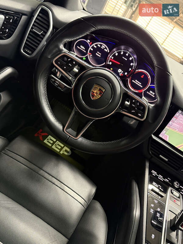 Позашляховик / Кросовер Porsche Cayenne 2019 в Одесі