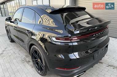 Позашляховик / Кросовер Porsche Cayenne 2024 в 