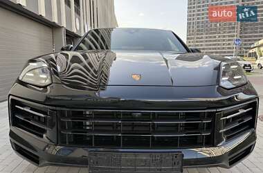 Позашляховик / Кросовер Porsche Cayenne 2024 в 