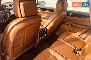 Позашляховик / Кросовер Porsche Cayenne 2022 в 