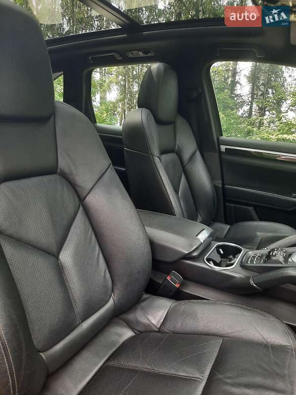 Внедорожник / Кроссовер Porsche Cayenne 2012 в Бердичеве фото 19 Внедорожник / Кроссовер Porsche Cayenne 2012 в Бердичеве