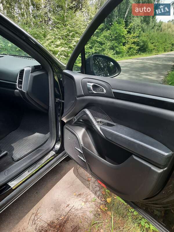 Внедорожник / Кроссовер Porsche Cayenne 2012 в Бердичеве фото 18 Внедорожник / Кроссовер Porsche Cayenne 2012 в Бердичеве