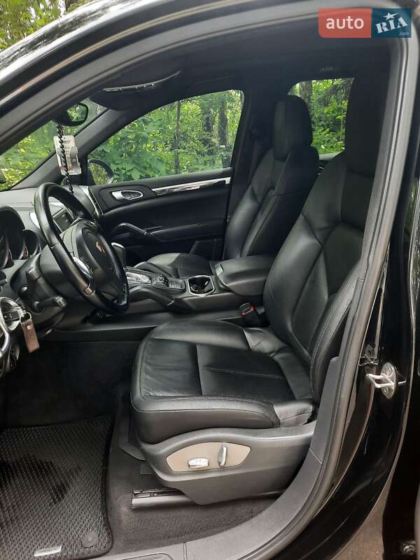 Внедорожник / Кроссовер Porsche Cayenne 2012 в Бердичеве фото 25 Внедорожник / Кроссовер Porsche Cayenne 2012 в Бердичеве