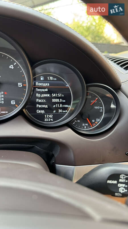 Внедорожник / Кроссовер Porsche Cayenne 2013 в Кропивницком