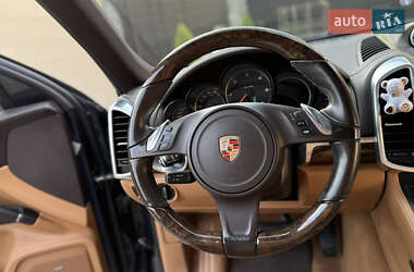 Внедорожник / Кроссовер Porsche Cayenne 2013 в 