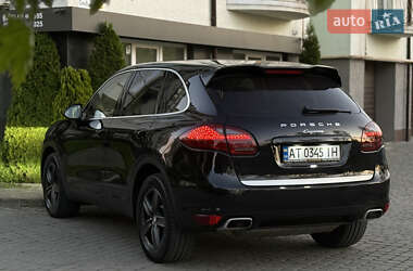 Позашляховик / Кросовер Porsche Cayenne 2012 в 
