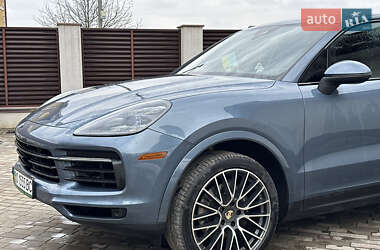 Внедорожник / Кроссовер Porsche Cayenne 2018 в 