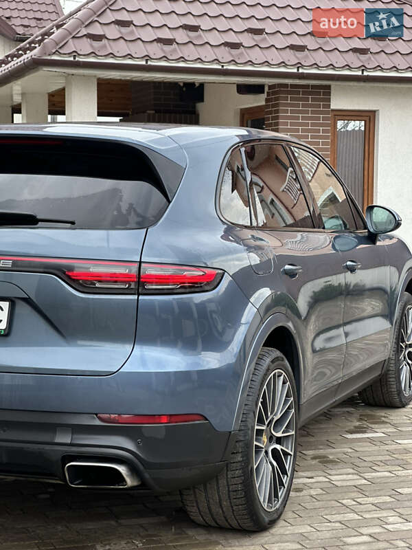 Внедорожник / Кроссовер Porsche Cayenne 2018 в Тернополе