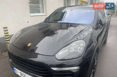 Позашляховик / Кросовер Porsche Cayenne 2015 в 