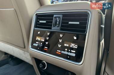 Внедорожник / Кроссовер Porsche Cayenne 2017 в 