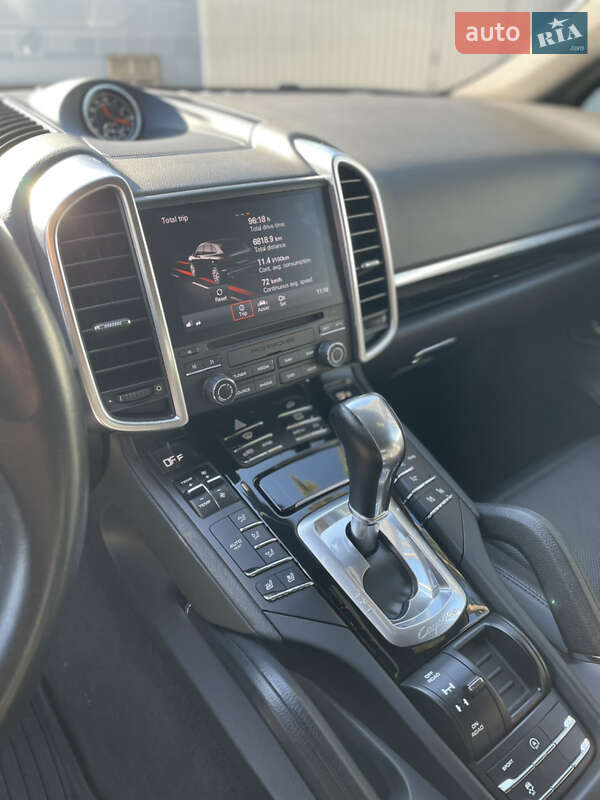 Внедорожник / Кроссовер Porsche Cayenne 2017 в Черкассах фото 10 Внедорожник / Кроссовер Porsche Cayenne 2017 в Черкассах