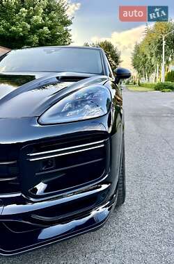 Позашляховик / Кросовер Porsche Cayenne 2018 в 