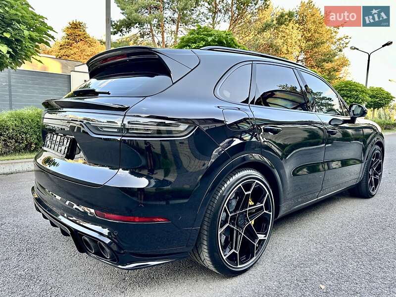 Позашляховик / Кросовер Porsche Cayenne 2018 в Києві