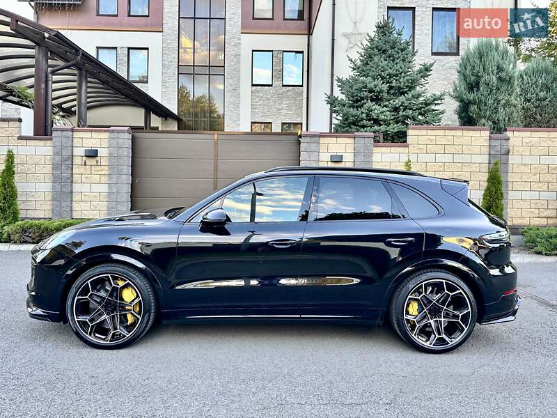 Позашляховик / Кросовер Porsche Cayenne 2018 в Києві