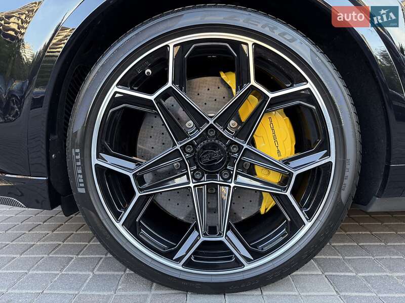 Позашляховик / Кросовер Porsche Cayenne 2018 в Києві