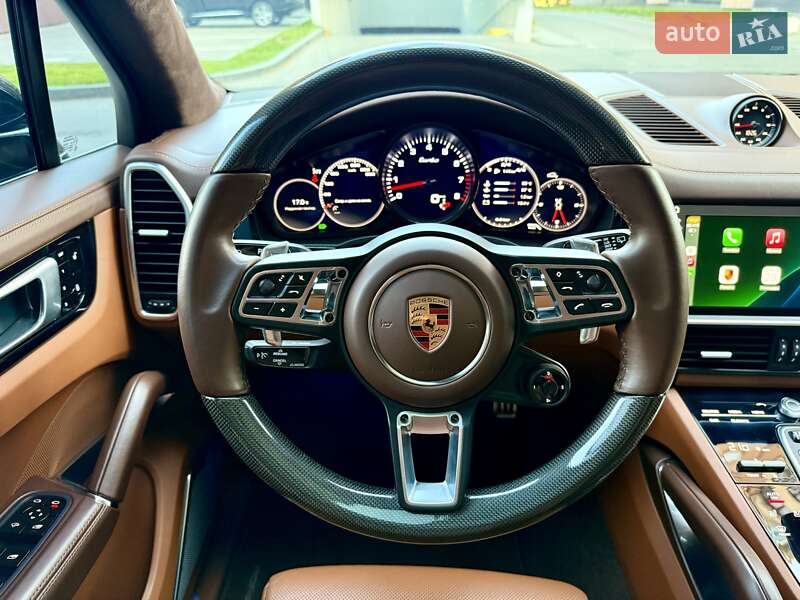 Позашляховик / Кросовер Porsche Cayenne 2018 в Києві