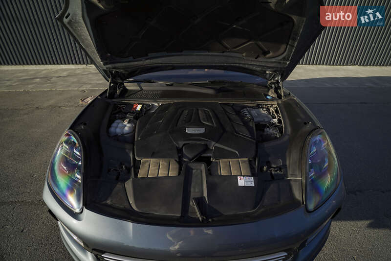 Внедорожник / Кроссовер Porsche Cayenne 2019 в Харькове