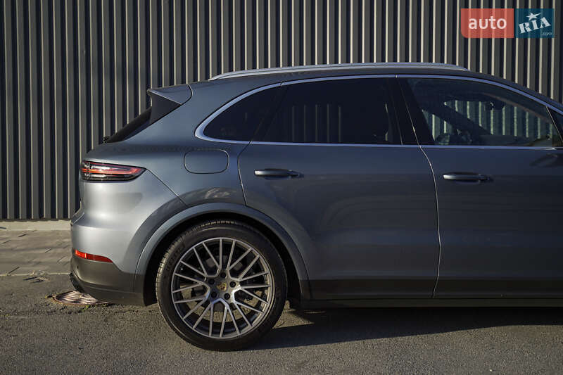 Внедорожник / Кроссовер Porsche Cayenne 2019 в Харькове
