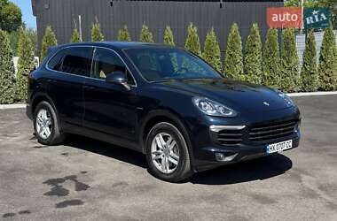 Внедорожник / Кроссовер Porsche Cayenne 2014 в 