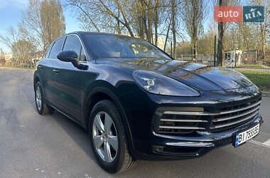 Позашляховик / Кросовер Porsche Cayenne 2018 в 