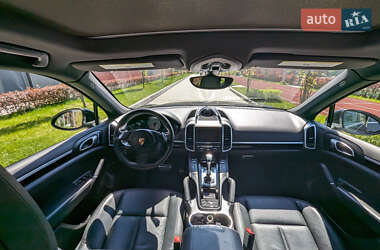 Позашляховик / Кросовер Porsche Cayenne 2014 в 