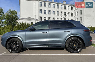 Позашляховик / Кросовер Porsche Cayenne 2017 в 