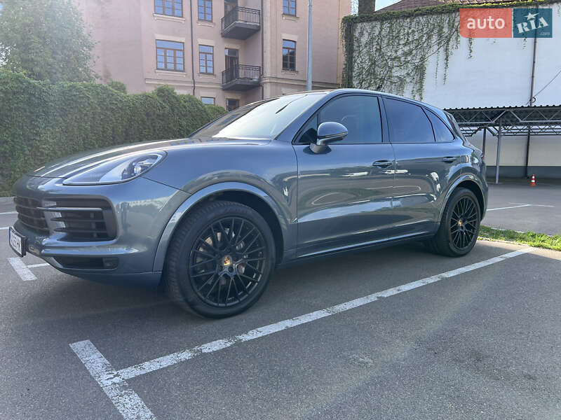 Внедорожник / Кроссовер Porsche Cayenne 2017 в Киеве