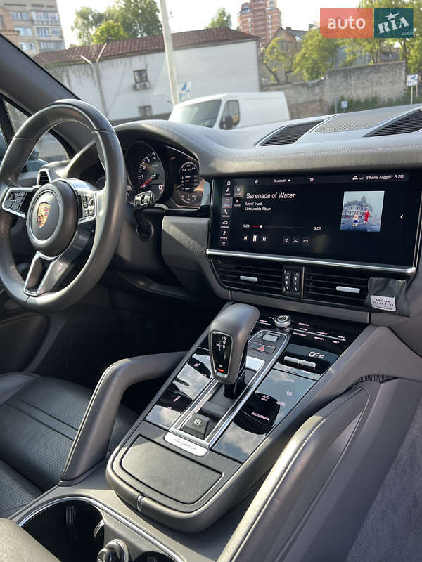 Внедорожник / Кроссовер Porsche Cayenne 2017 в Киеве