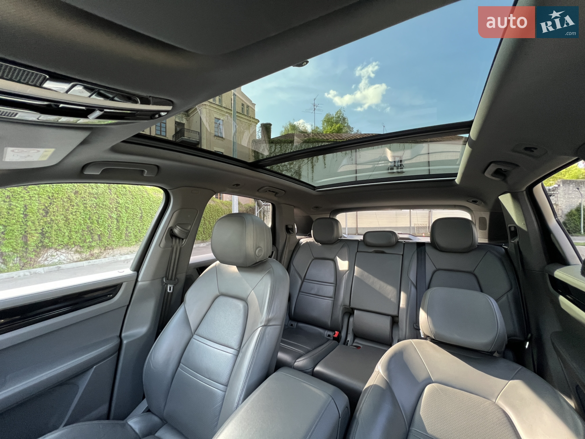 2017 Porsche Cayenne - мініатюра 33