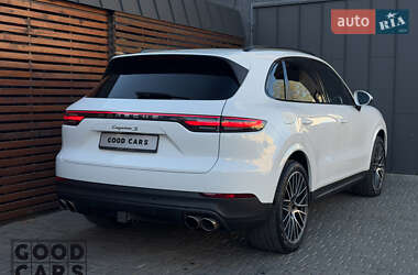 Внедорожник / Кроссовер Porsche Cayenne 2018 в 