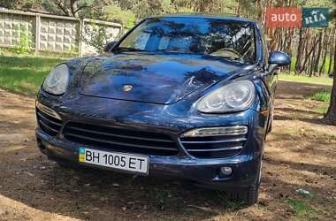 Внедорожник / Кроссовер Porsche Cayenne 2011 в 