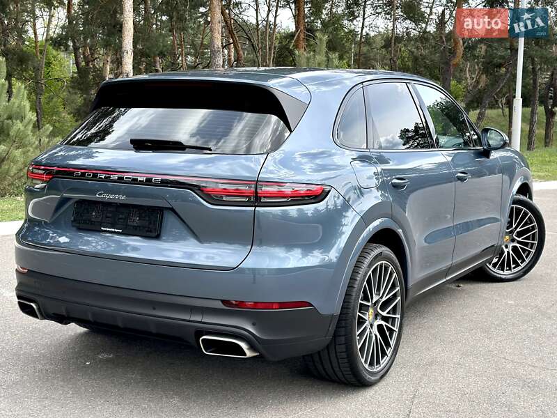 Внедорожник / Кроссовер Porsche Cayenne 2018 в Киеве
