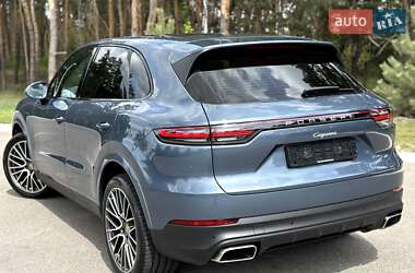 Внедорожник / Кроссовер Porsche Cayenne 2018 в 
