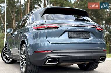 Внедорожник / Кроссовер Porsche Cayenne 2018 в 