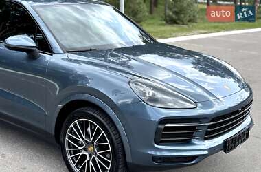Внедорожник / Кроссовер Porsche Cayenne 2018 в 