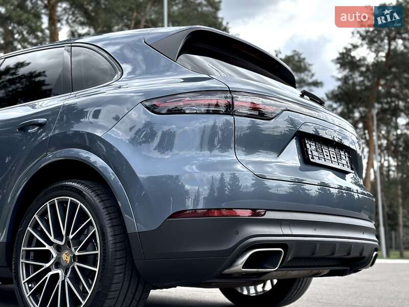 Внедорожник / Кроссовер Porsche Cayenne 2018 в Киеве