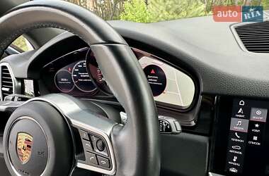 Внедорожник / Кроссовер Porsche Cayenne 2018 в 